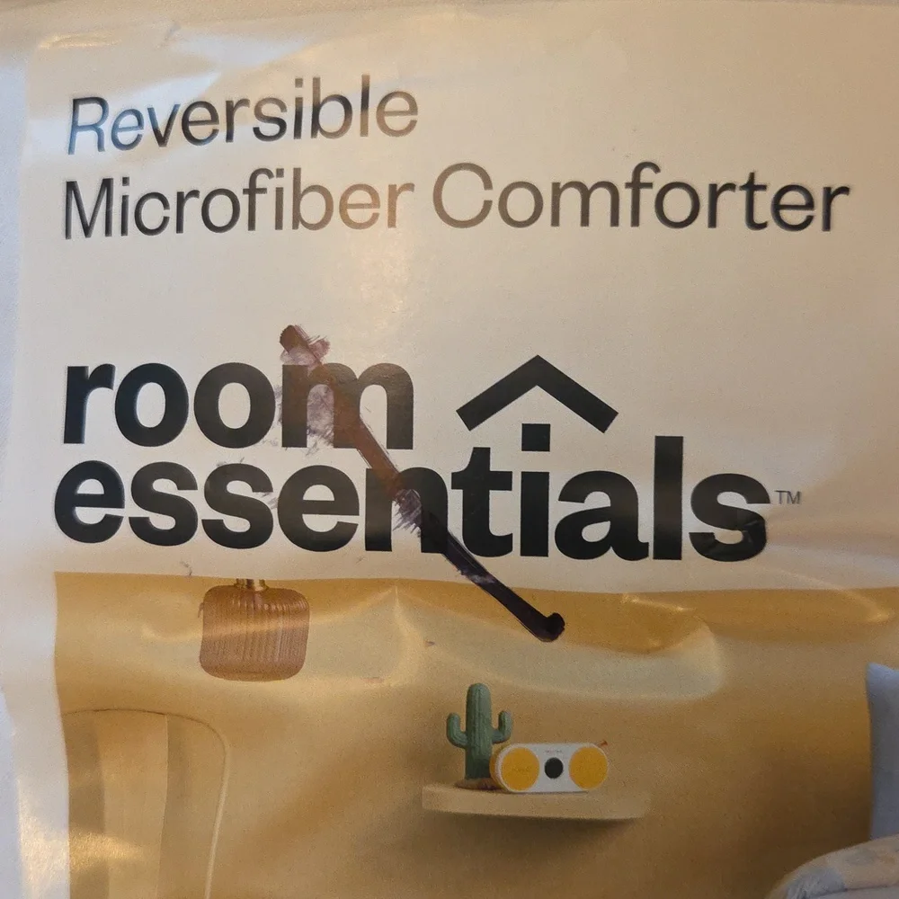New Room Essentials Reversible Microfiber Comforter - Light Blue - Twin/Twin XL